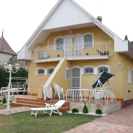 Familia 26 * Balatonmáriafürdő